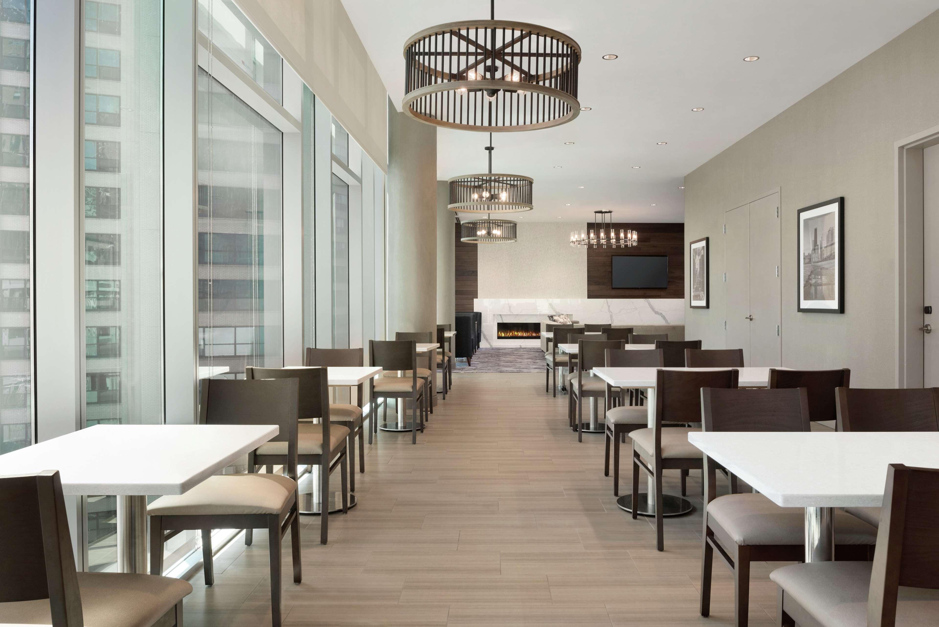 Homewood Suites By Hilton Chicago Downtown South Loop Exterior photo