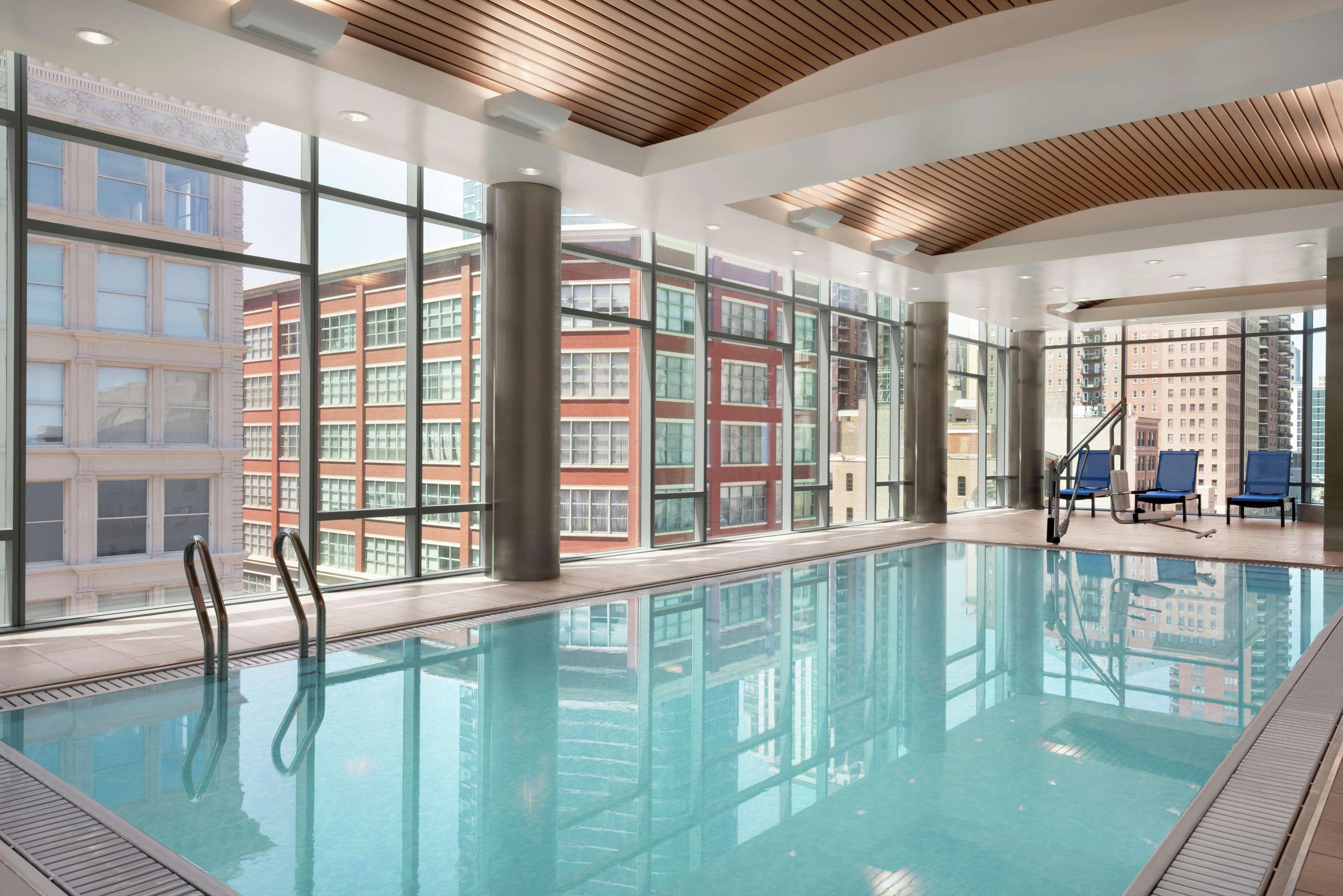 Homewood Suites By Hilton Chicago Downtown South Loop Exterior photo