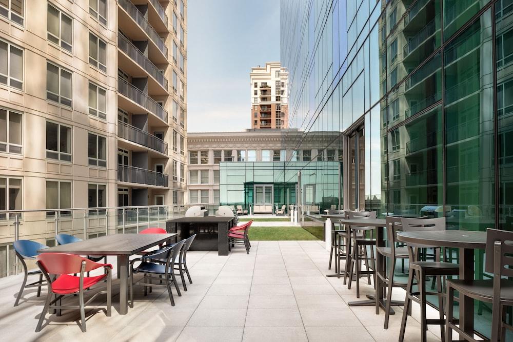 Homewood Suites By Hilton Chicago Downtown South Loop Exterior photo