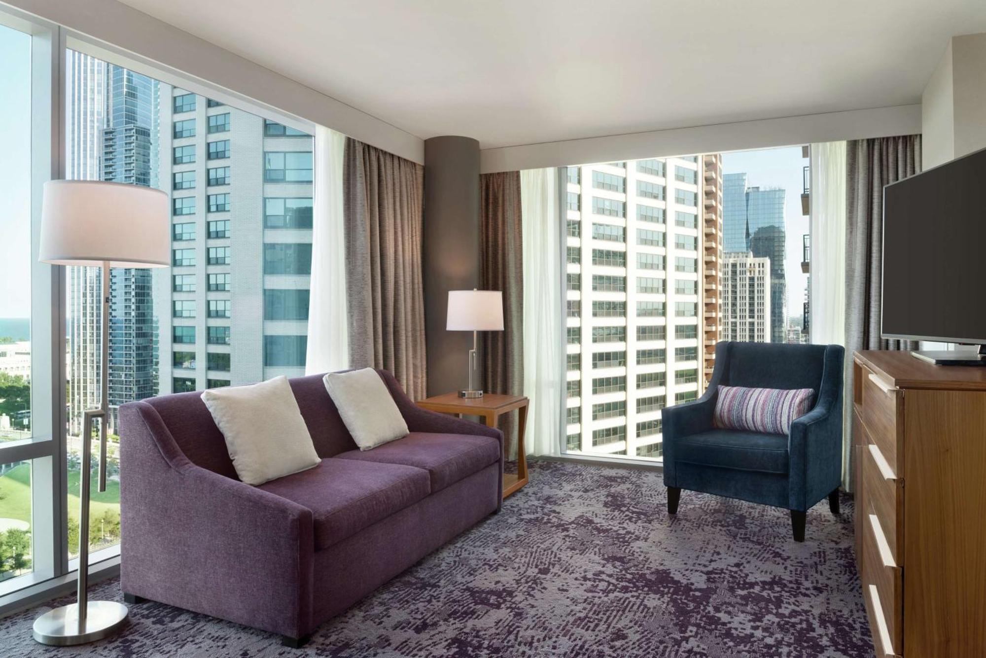 Homewood Suites By Hilton Chicago Downtown South Loop Exterior photo